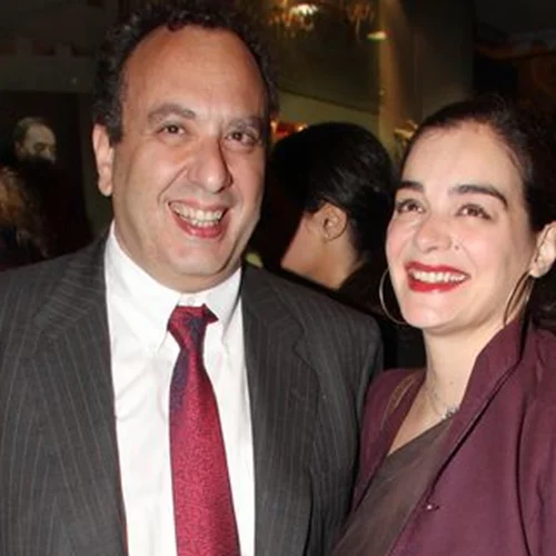 Γωγώ Μπρέμπου - Χρήστος Χωμενίδης | Η σπάνια εμφάνιση του ζευγαριού με την πανύψηλη κόρη του συγγραφέα, Νίκη Χωμενίδη